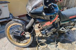 Honda NX650 dominator 1°serie