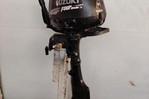 Motore fuoribordo usato Suzuki DF 4/6 gambo lungo