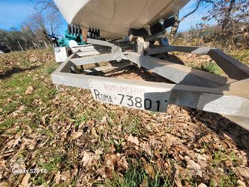 carrello +barca+motore 