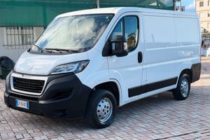 Peugeot Boxer 328 2.2 BlueHDi 120 S&S PC-TN Furgon