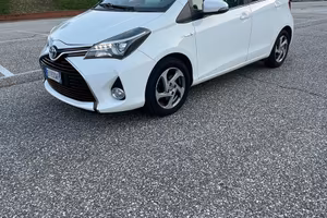 Toyota yaris 1.5 hybrid