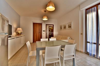 APPARTAMENTO CON TERRAZZO VISTA MARE