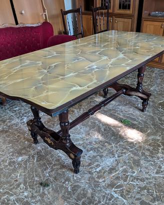 Tavolo effetto marmo e legno