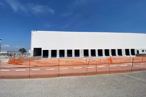 Immobile di 2500 m² con 4 locali a Gricignano di A