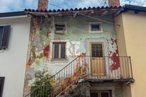 Rustico storico su due livelli + piano sottotetto
