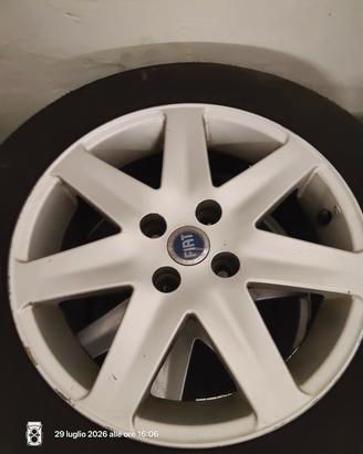 gomme con cerchi per fiat 