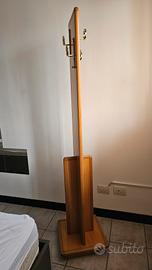 Attaccapanni in legno massiccio