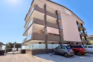 2 LOCALI A BARI