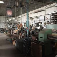 Fabbrica compreso immobile e macchine utensili
