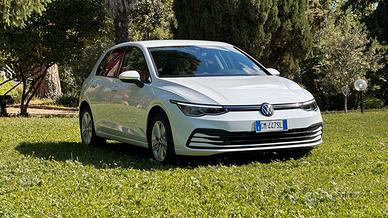 VOLKSWAGEN GOLF 8 2.0 TDI 115 CV STYLE – 2023