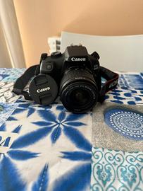 macchinetta fotografica canon 4000D EOS