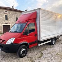 Iveco daily 60c18 furgonato con sponda retrattile