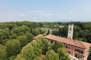 IN FASE DI RISTRUTTURAZIONE-FINE LAVORI SETTEMBRE