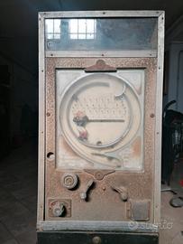 distributore di gomme anni '60 