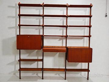 Libreria anni 50, Silvio Cavatorta