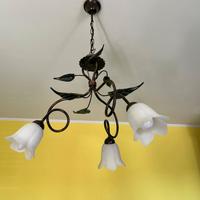 Lampadario in ferro stile arte povera
