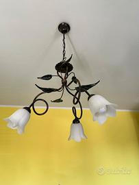 Lampadario in ferro stile arte povera