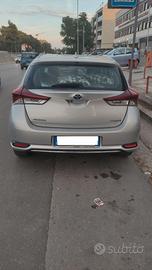 Toyota Auris hybrid 1,8