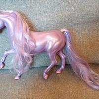 Lady Lovely Locks Cavallo viola vintage