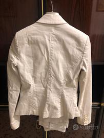 completo da donna con pantaloni 