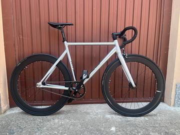 Bici scatto fisso Santafixie
