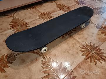 Skateboard Nero