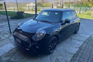 Mini 1.5 Cooper 3 porte Auto, Garantita