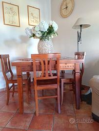 Tavolo + 4 sedie in legno
