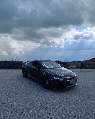 Audi TT Mk3 2.0 TDI S-Line (215 CV)