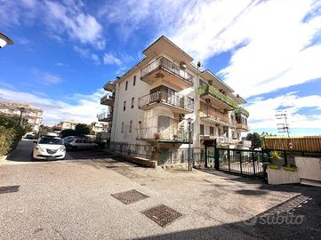 2 LOCALI A NAPOLI
