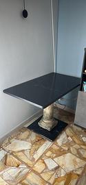 Tavolo in marmo nero opaco