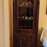 Mobile angoliera con inserti in cuoio 