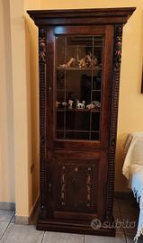 Mobile angoliera con inserti in cuoio 