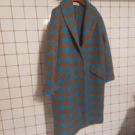 cappotto con cappello abbinato