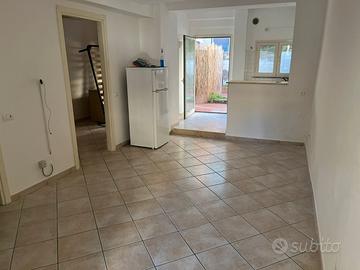 Bilocale zona Barbanella