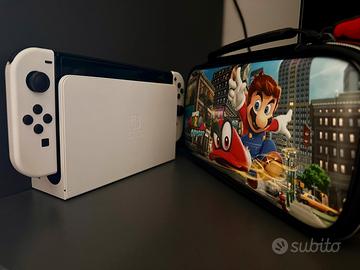 NINTENDO SWITCH OLED BIANCA