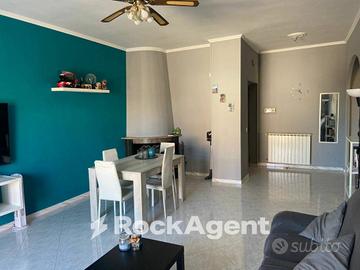 QUADRILOCALE IN VIA MOTEMARANO