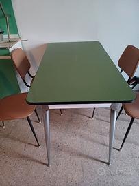 Tavolo cucina vintage