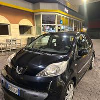Pegeut 107 nera- interni perfetti
