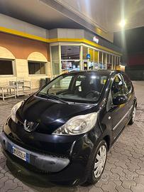 Pegeut 107 nera- interni perfetti
