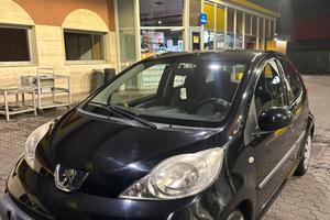 Pegeut 107 nera- interni perfetti