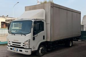 Camion centinato Isuzu