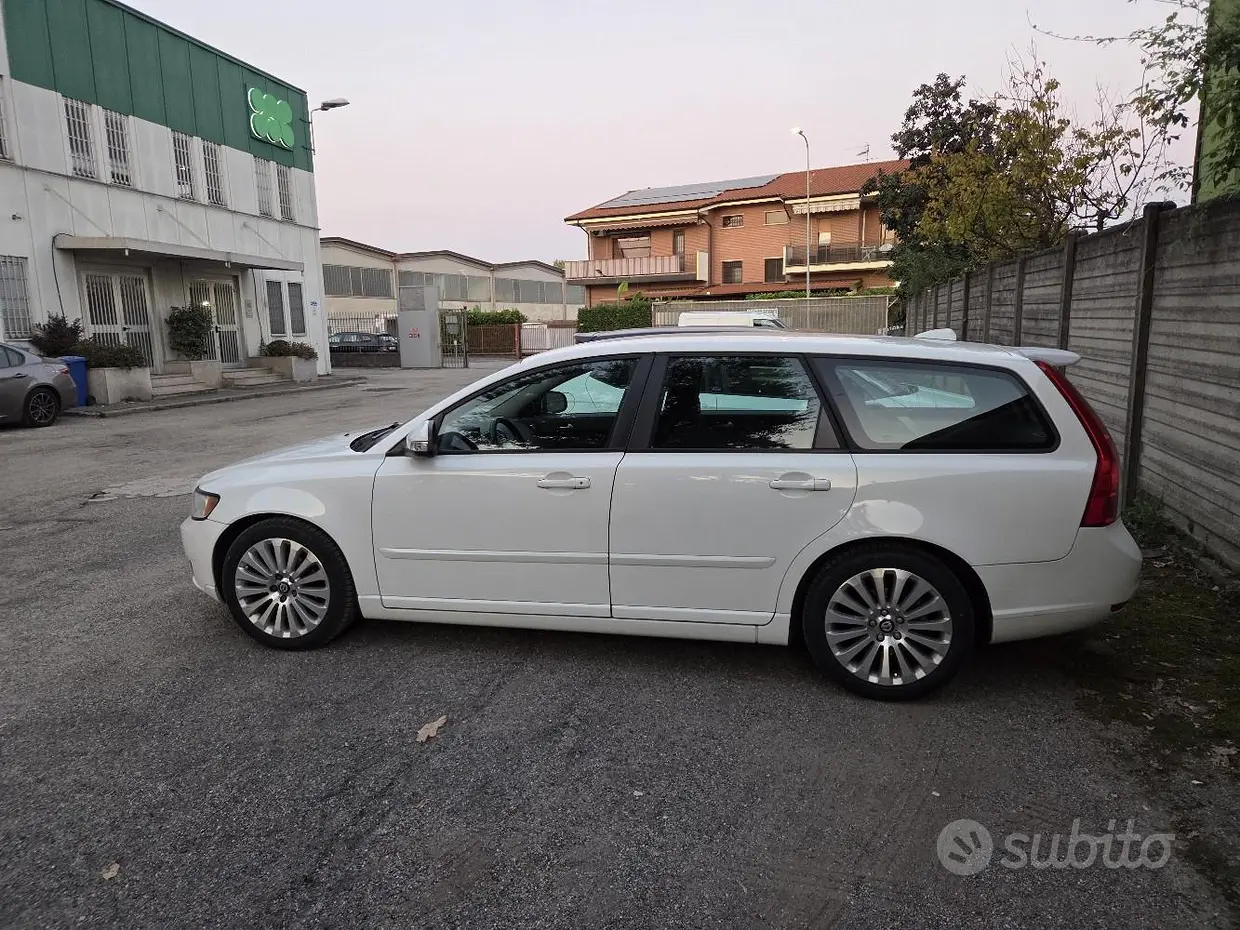Volvo V50 (2003-2012)