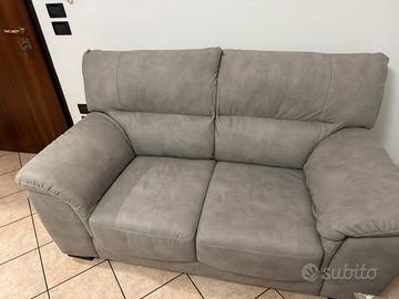 Divano due posti in alcantara