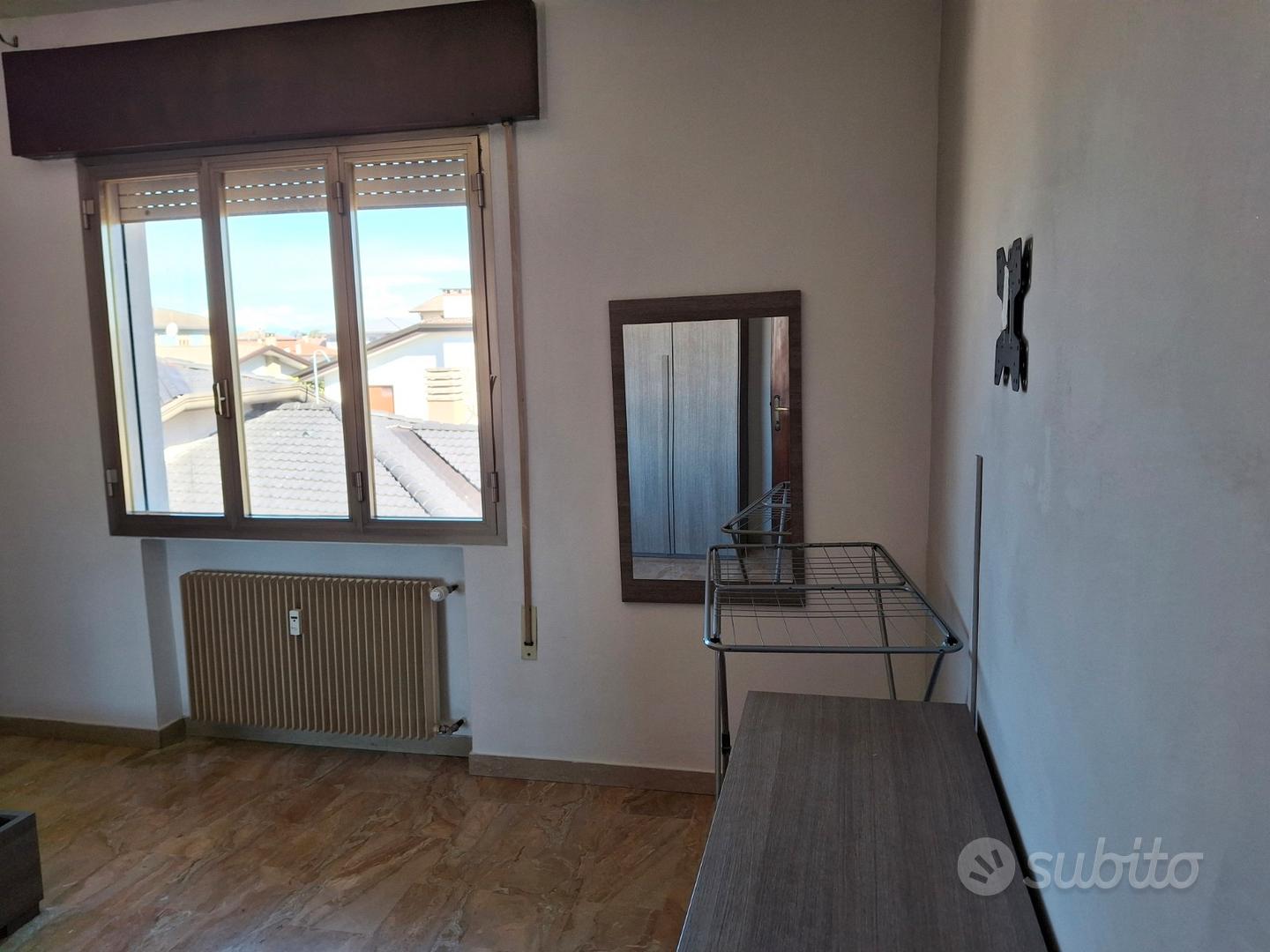 Appartamento ampio cl F con garage - Altro