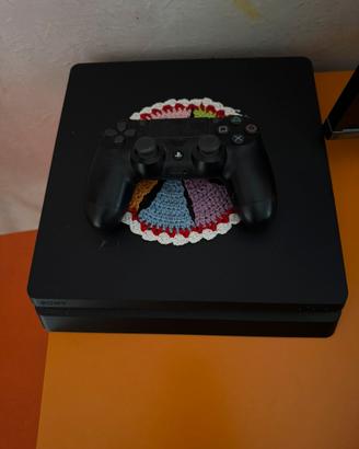PS4 1TB +6 GIOCHI