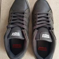 Scarpe Levi's num 41 mai usate