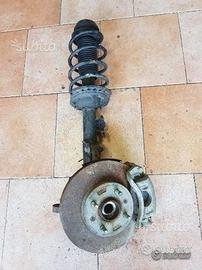 Sospensione lato passeggero hyundai I20 2011