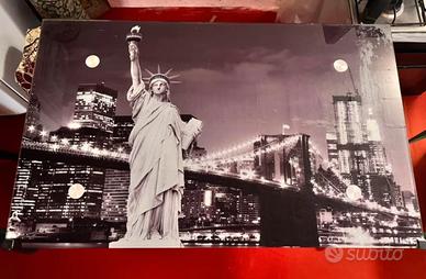 Tavolo regolabile in altezza