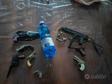pistole giocattolo 
